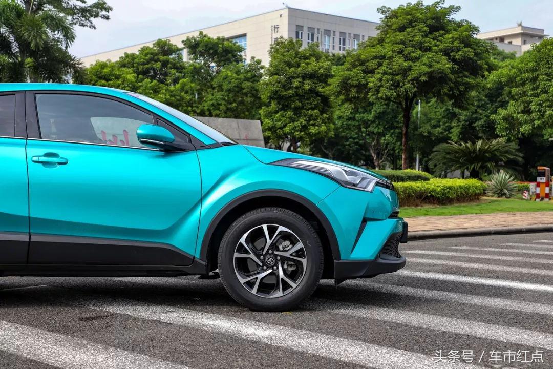 外观运动感升级新款丰田c-hr曝光,好看的皮囊千篇一律百里挑一