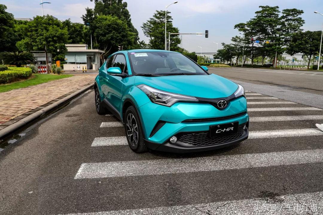 外观运动感升级新款丰田c-hr曝光,好看的皮囊千篇一律百里挑一
