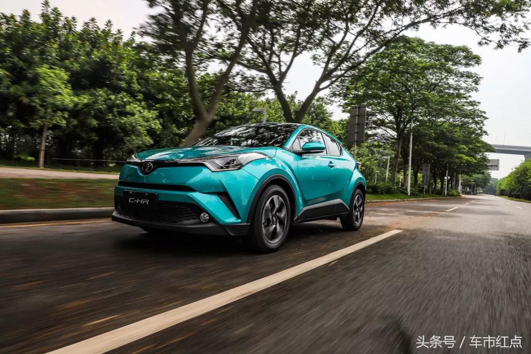 外观运动感升级新款丰田c-hr曝光,好看的皮囊千篇一律百里挑一