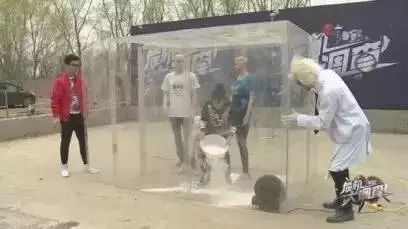 “老公水开了，帮我倒面粉吧”瞬间家毁人亡！