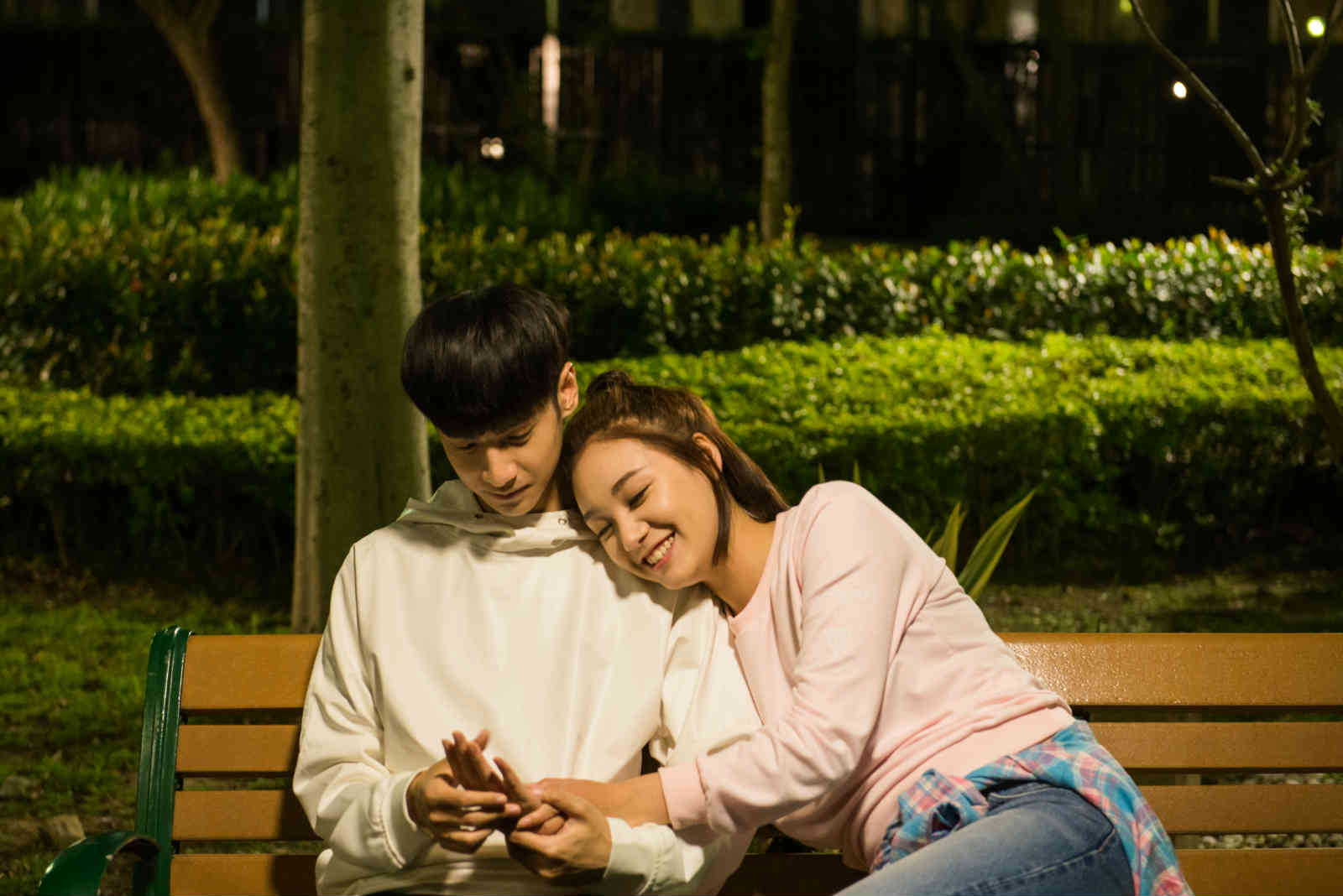 爱一个人最好方式是什么,爱一个人最好的方式是什么歌