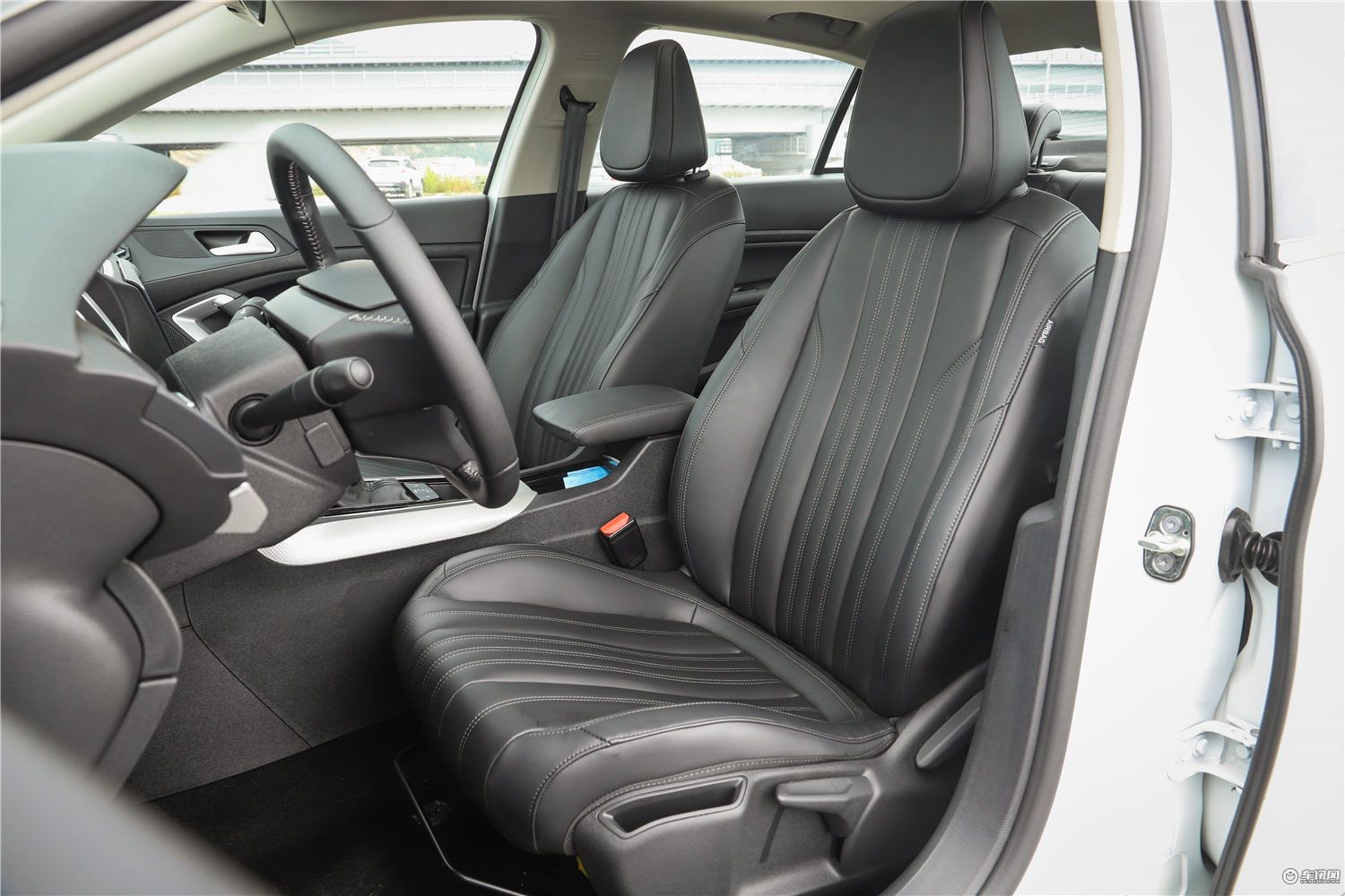 法系新希望全新标致408实车曝光,试驾标致4082020款