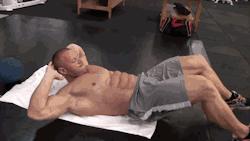 怎样快速练出腹肌鲨鱼线,练人鱼线腹肌教程