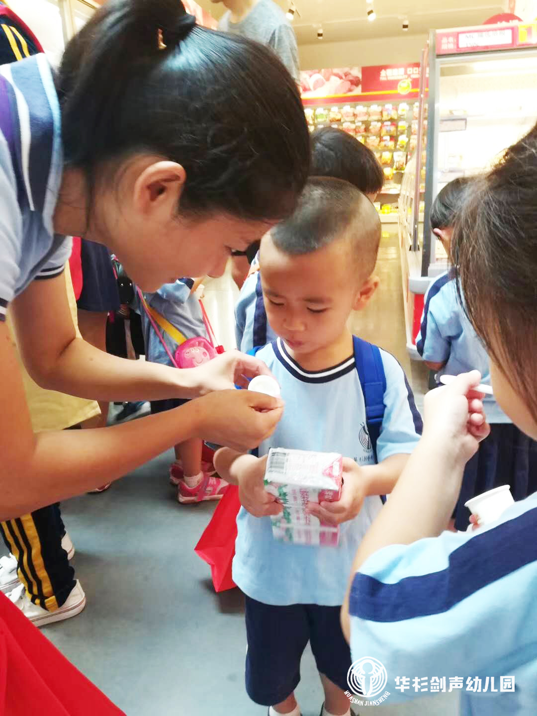 户外教学超市购物,户外超市采访课程