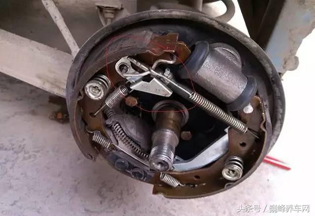 踩刹车和松刹车吱吱响,冠道松刹车起步吱吱响怎么回事