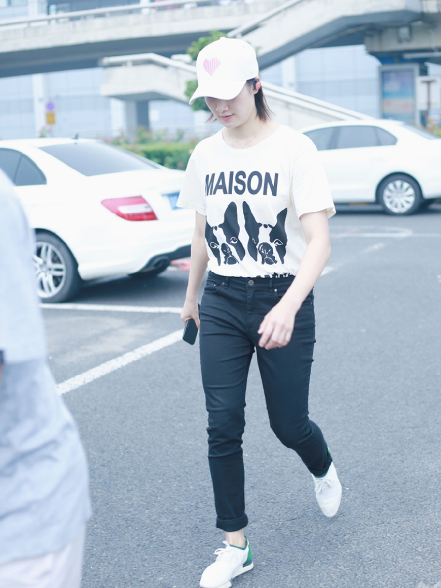 吴宣仪撞衫谭松韵,吴宣仪撞衫凯莉