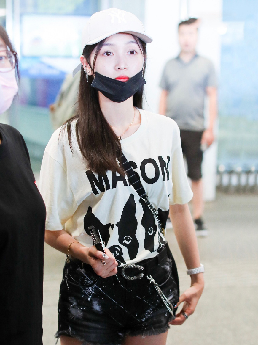 吴宣仪撞衫谭松韵,吴宣仪撞衫凯莉