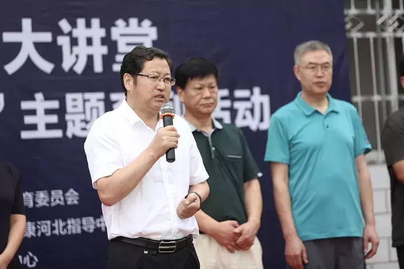 自己艾灸拔罐哪个新手更安全些,艾灸拔罐的正确使用方法