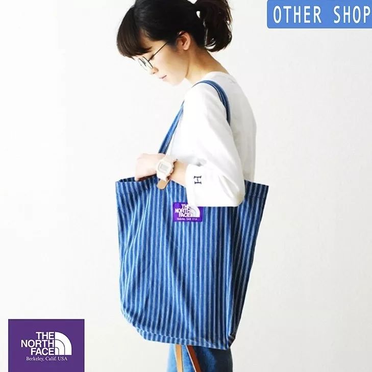 年轻人背帆布包,上班族背便宜的帆布包丢人吗