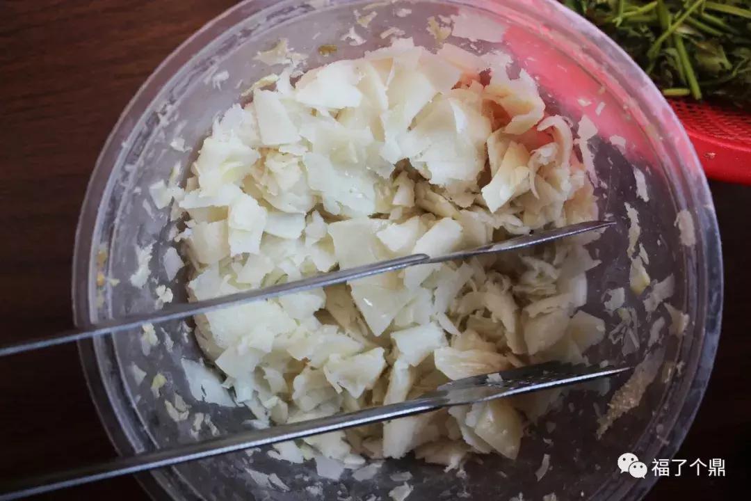 这碗鲨鱼片太刺激了