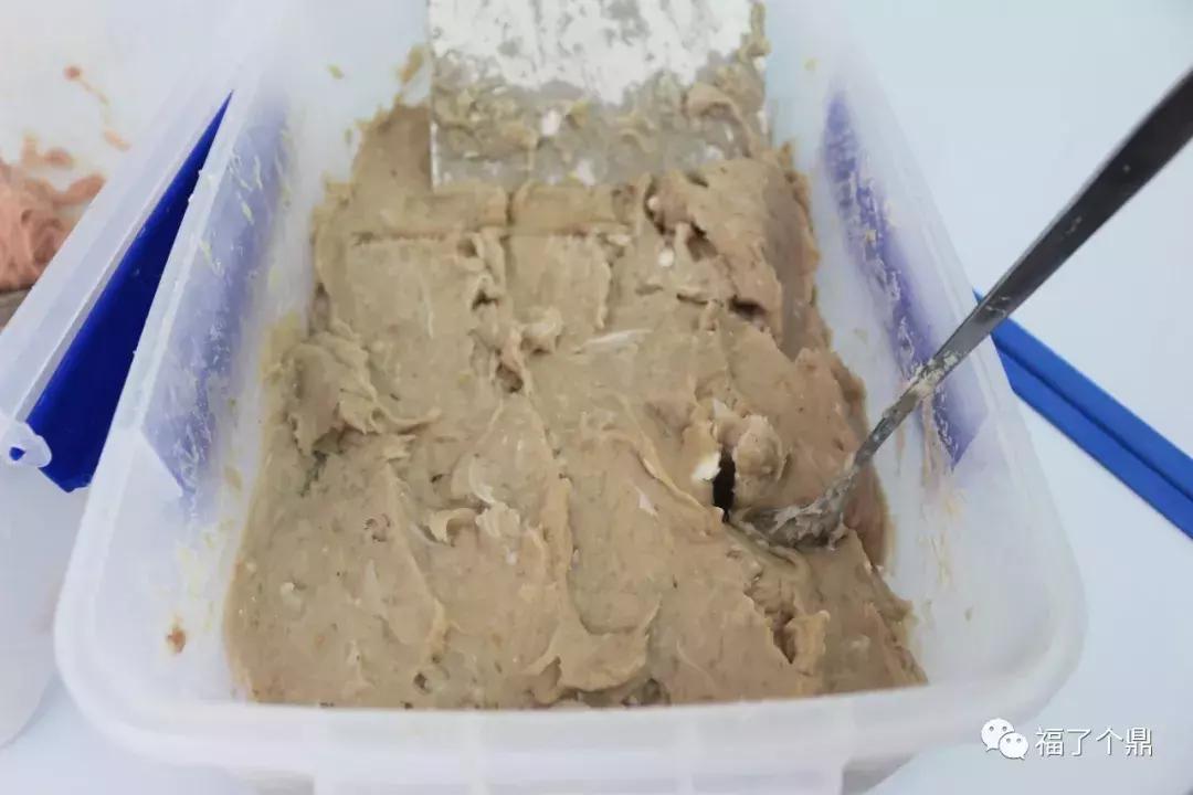 这碗鲨鱼片太刺激了