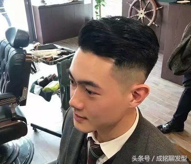 发蜡跟发泥哪个定型好,发蜡跟发泥哪个比较好用