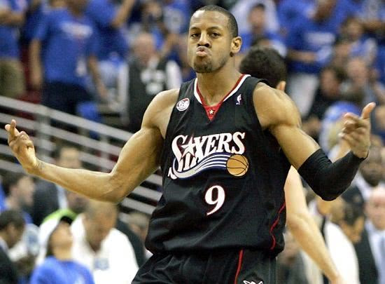 詹姆斯改球衣背后的名字,勒布朗詹姆斯改球衣号码