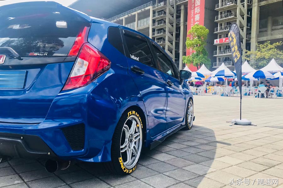 花80万改装的gk5,花10多万改装奔驰v260