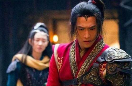 翻盘了，两年不见，我竟然被杨洋满脸胡渣的糙汉形象圈粉了