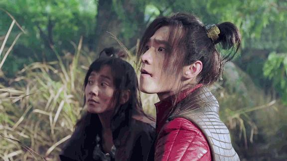 翻盘了，两年不见，我竟然被杨洋满脸胡渣的糙汉形象圈粉了