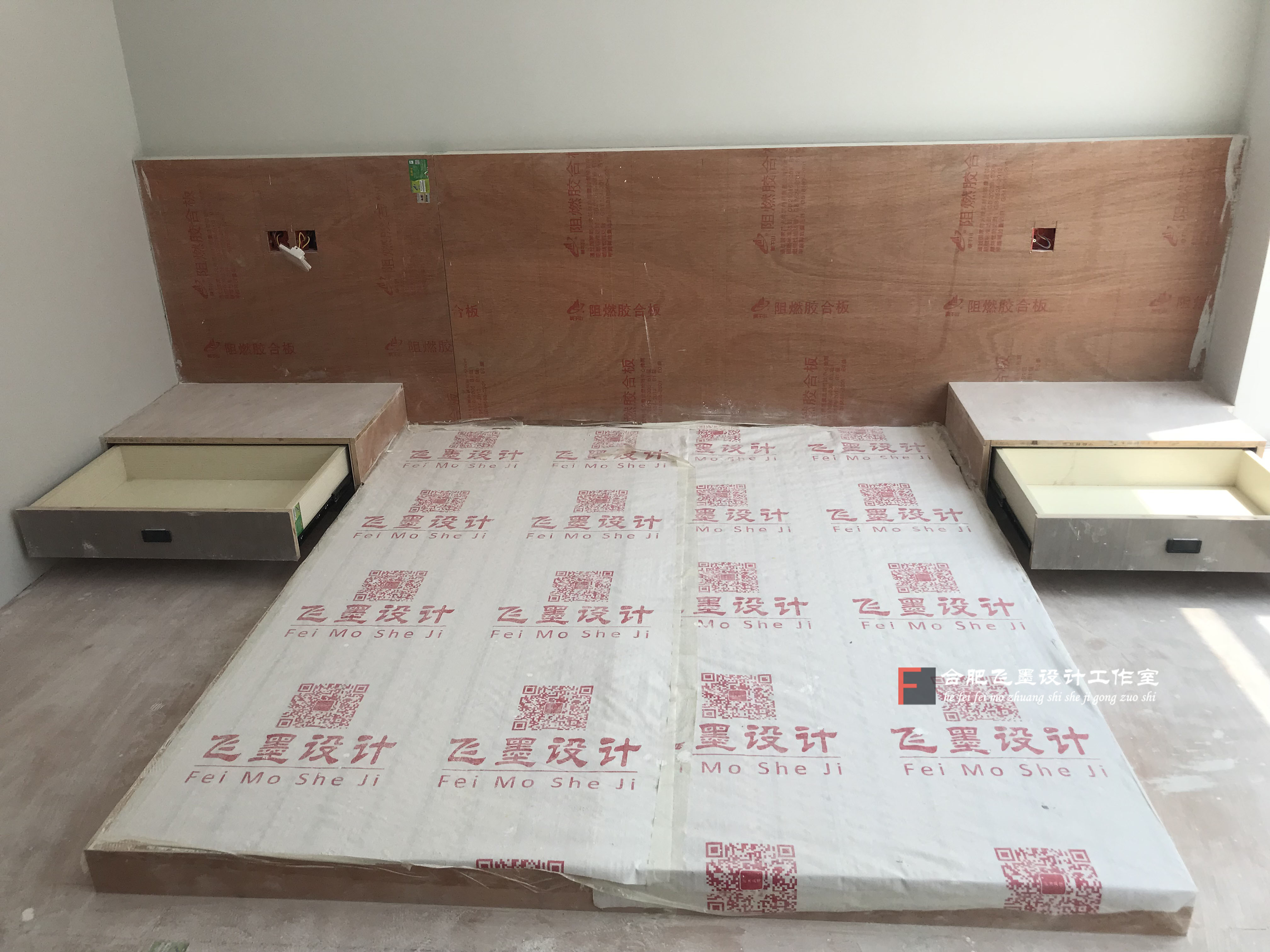 地台床用不着请木工打,卧室木工打的地台床