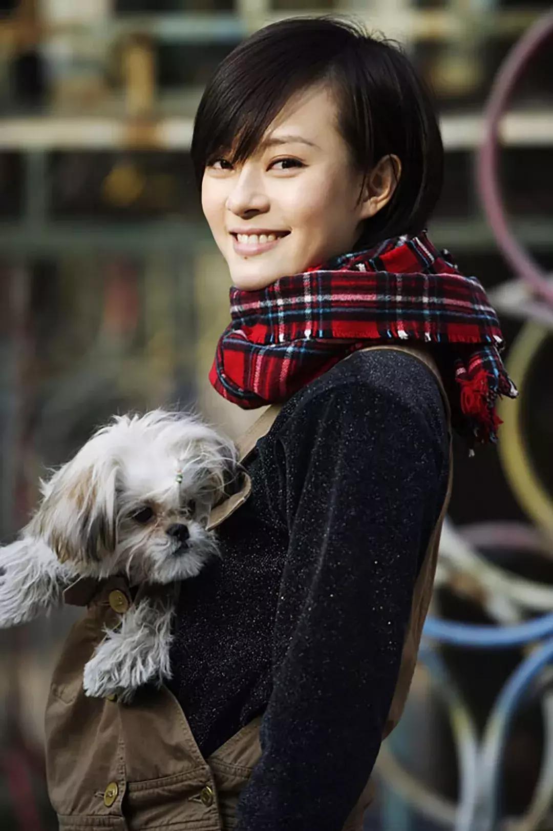 出身底层却逆袭的人,出身底层的漂亮女孩有多惨