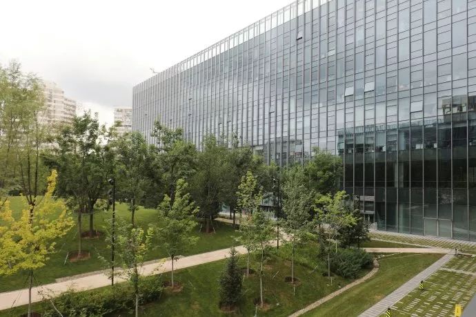 异化的负建筑—利星行偶遇隈研吾