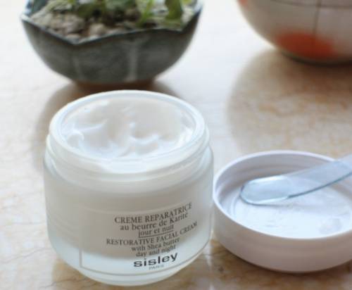 过期的牛奶千万别倒掉,过期的面霜还能有什么用处