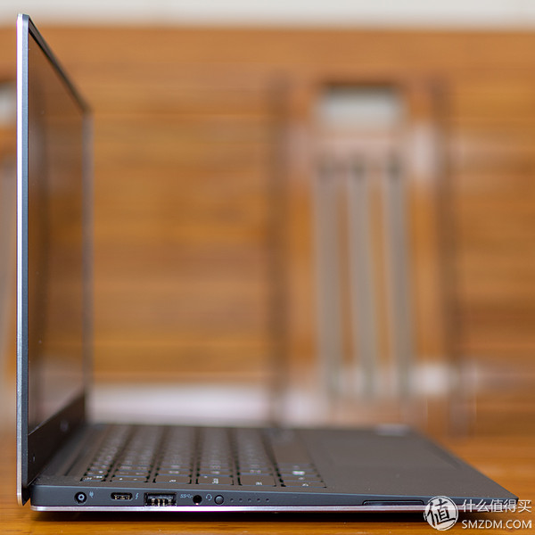 “同样配置”贵2000，DellXPS139360有何出众，有何妥协？