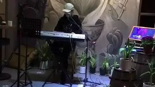 工资4千，还贷6千：广州人的夜晚，其实比白天更忙