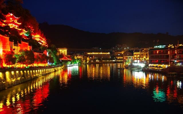 贵州7个5*级A**旅游景区，我只去了黄果树瀑布和镇远