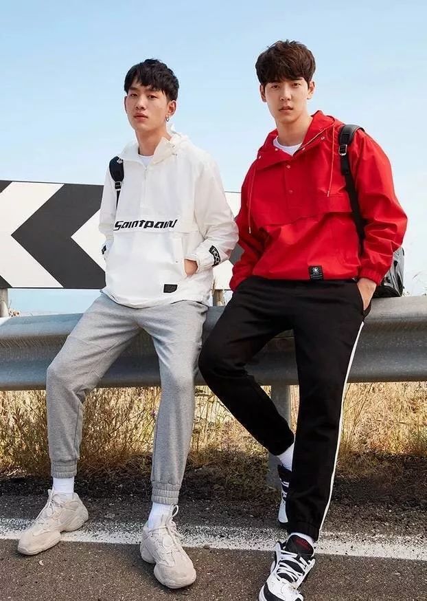 雎晓雯鞋子广告,雎晓雯彩妆广告