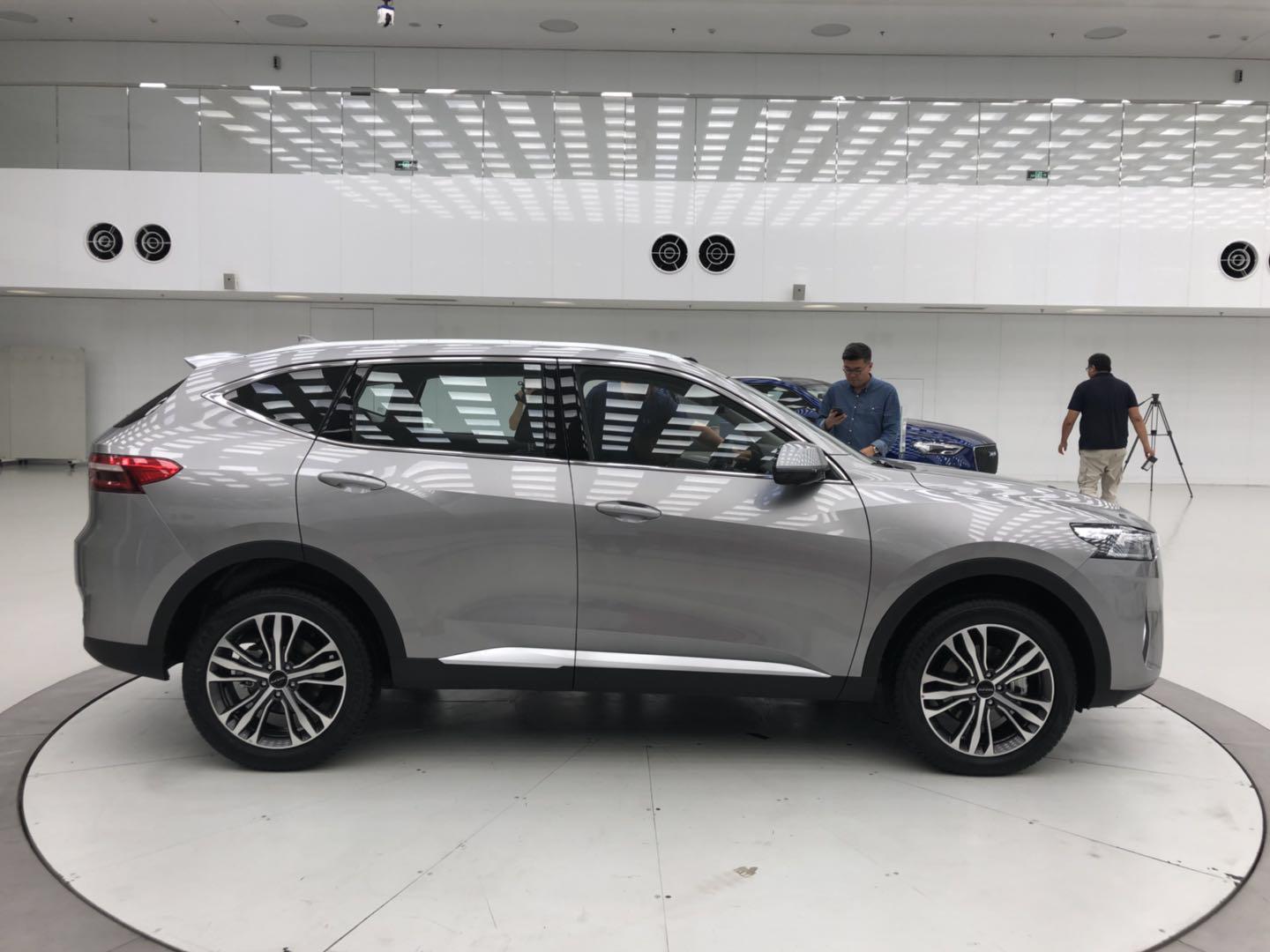 最新款哈弗溜背轿跑suv,2019款哈弗轿跑suv