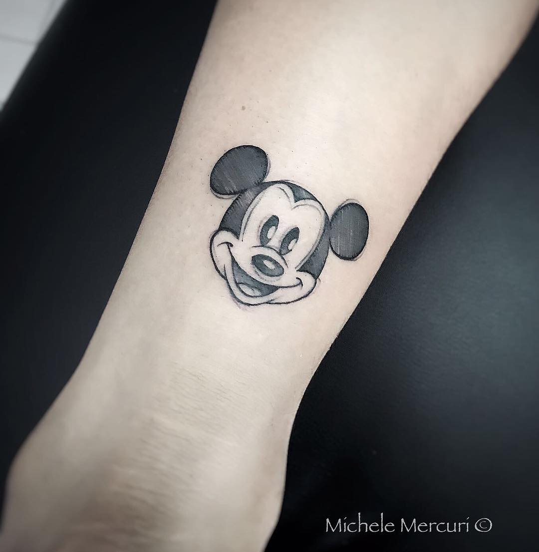 纹身增生的解决办法,纹身已经很久了突然很痒