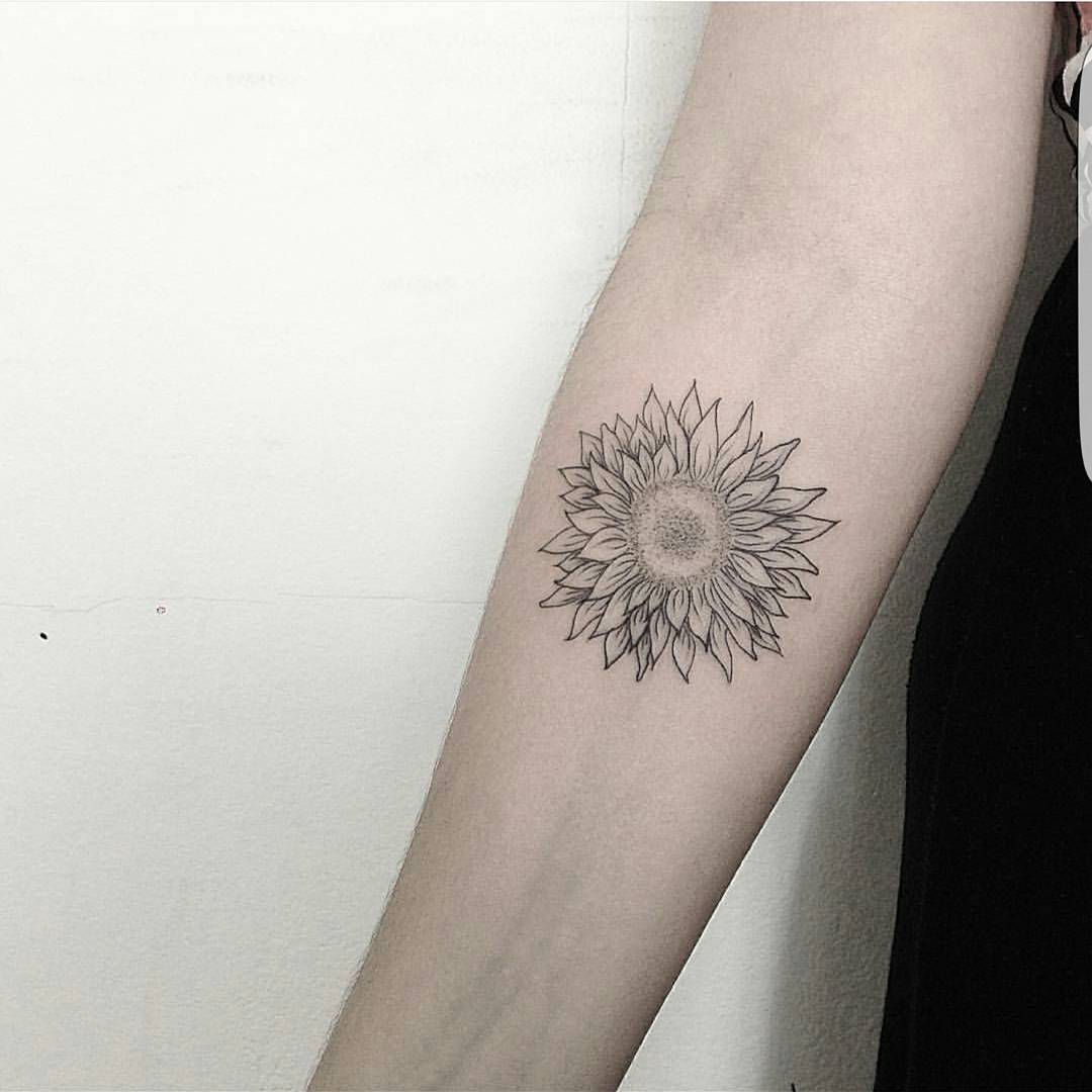 纹身增生的解决办法,纹身已经很久了突然很痒