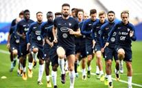 世界杯是足球比赛英语,2014足球世界杯决赛英文作文