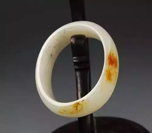 玉镯分为哪几种镯型,玉镯怎么量尺寸什么是贵妃镯