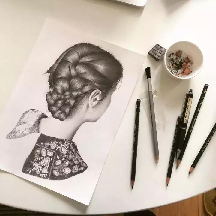 柔顺的长发很容易引人遐想，一起来看看画师笔下的头发如何表现