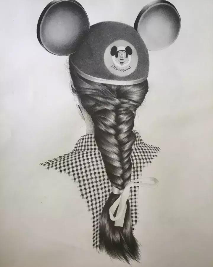 柔顺的长发很容易引人遐想，一起来看看画师笔下的头发如何表现