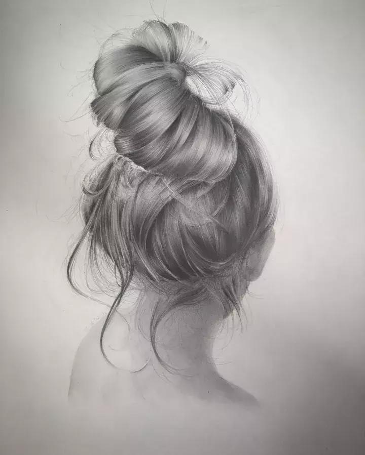 柔顺的长发很容易引人遐想，一起来看看画师笔下的头发如何表现