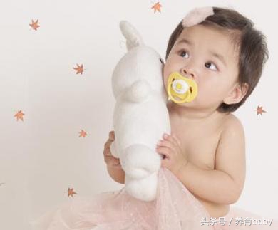 妈妈们应该如何正确断奶，怎么注意断奶期间的乳房问题