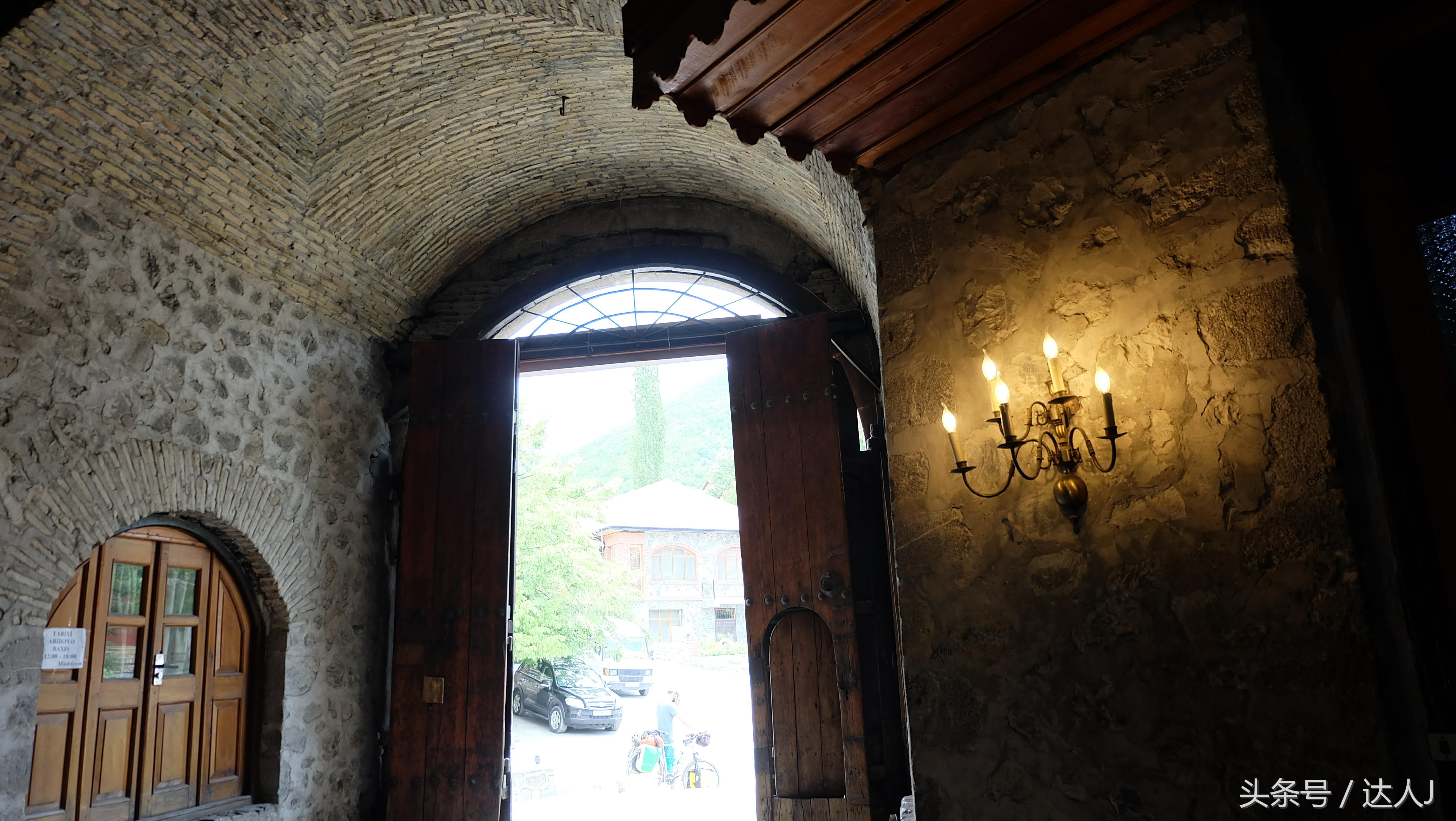 一篇文章告诉你阿塞拜疆该怎么玩,阿塞拜疆野外攻略