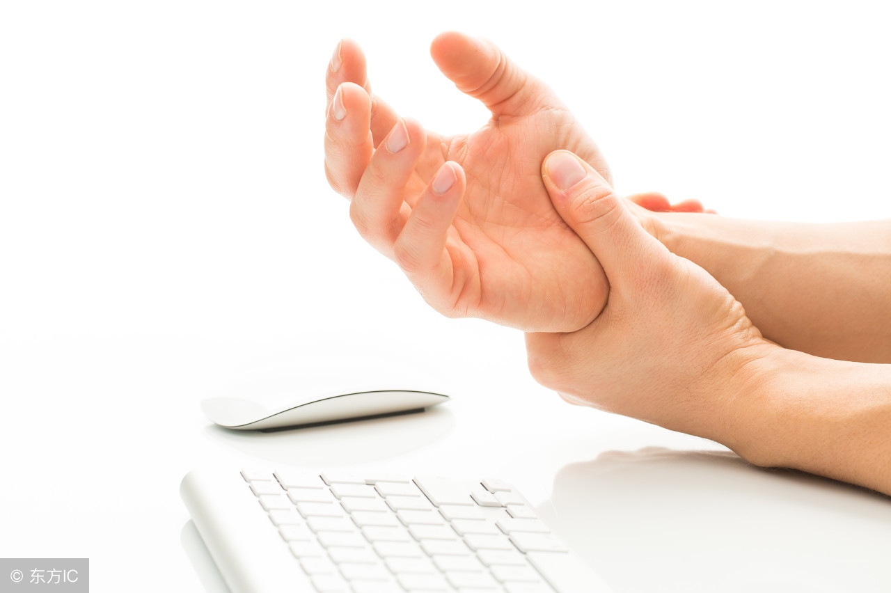 手麻手痛?6招简单居家疗法改善神经压迫