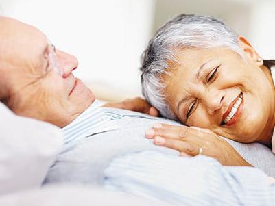 治疗老年人癫痫病方法,老年人癫痫发作的急救措施