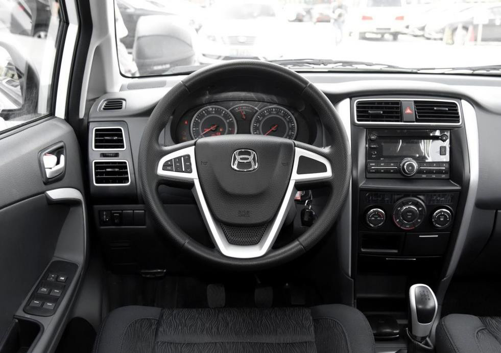 针对中国年轻家庭设计，网友说：新婚夫妻开一辆倍有面子！