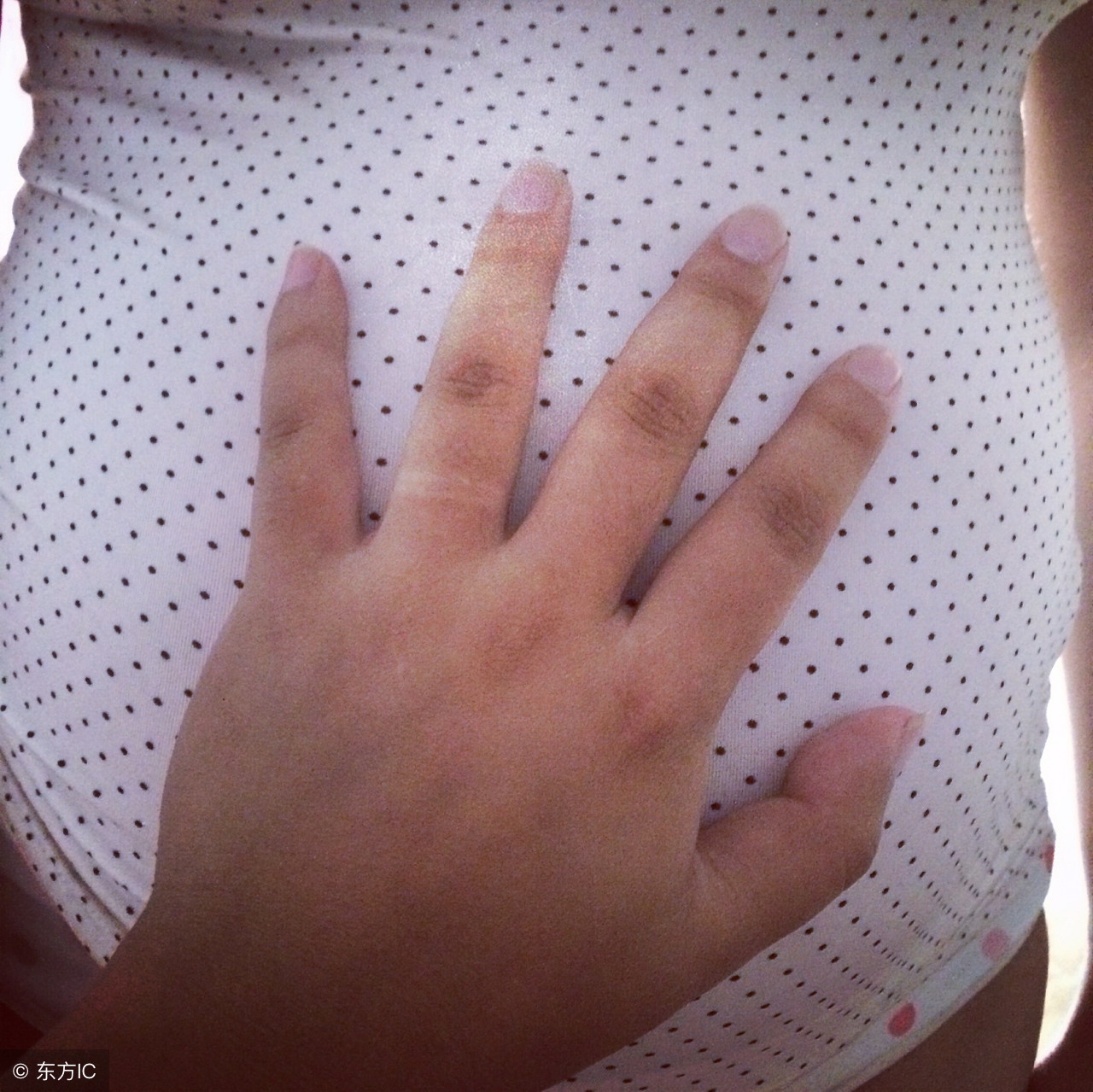 怀孕快8个月了胎动异常怎么回事,孕晚期绕颈胎动异常是什么反应