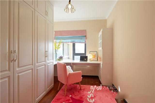 金牛国宾润园4居室,万科国宾润园100户型的阳台设计