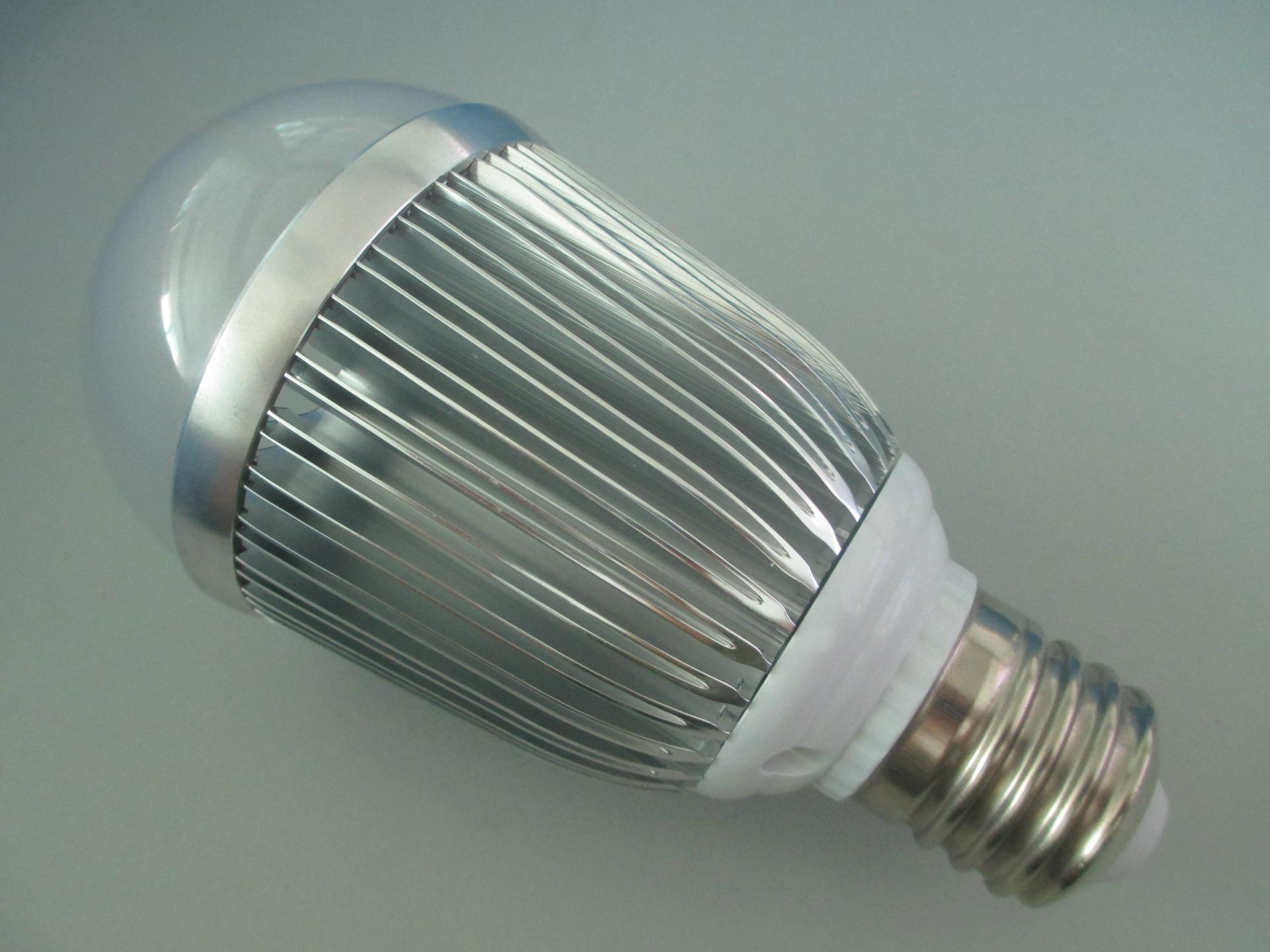 节能灯具与传统灯具的对比,市面上的新型节能灯具