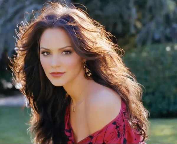 乌克兰为什么有那么多女人,乌克兰为什么美女如云