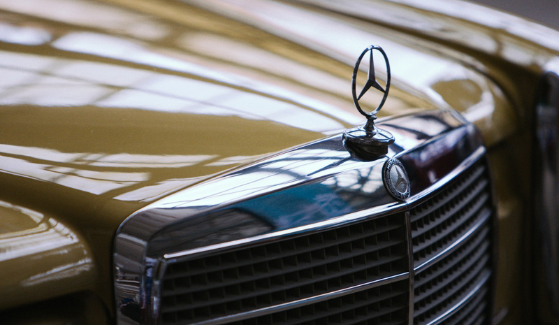 修复奔驰w220,修复后的奔驰e