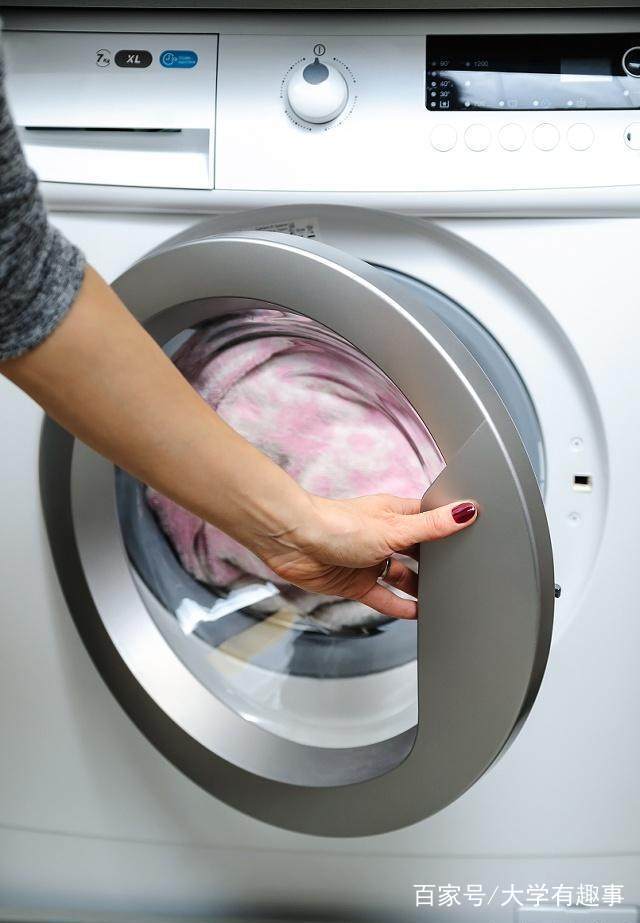 大学里千万不要用公共洗衣机,你永远不知道,到底有多脏