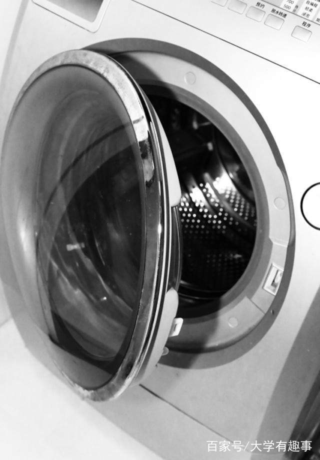 大学里千万不要用公共洗衣机,你永远不知道,到底有多脏