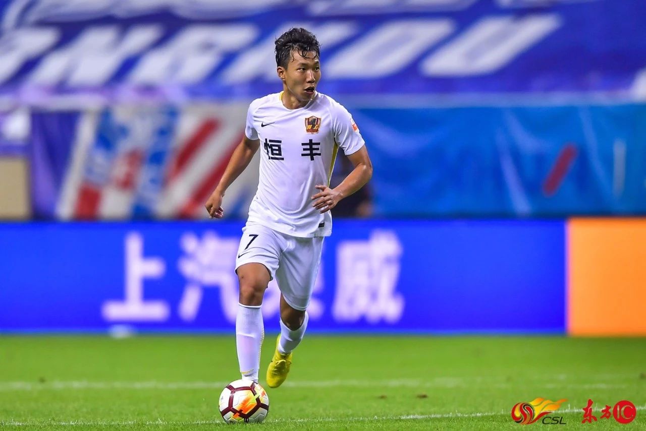 哈木造点+斯蒂夫罚中贵州恒丰客场1-3负于上海绿地申花