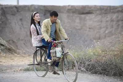 一个养牛少妇在床上说的话：白天养牛，晚上还要……